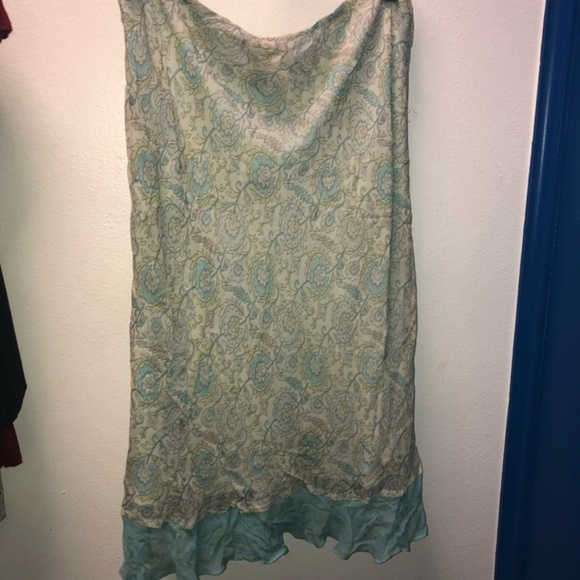 🔥HOT SALE🔥Express High Waisted Floral Wrap skirt - Picture 4 of 7